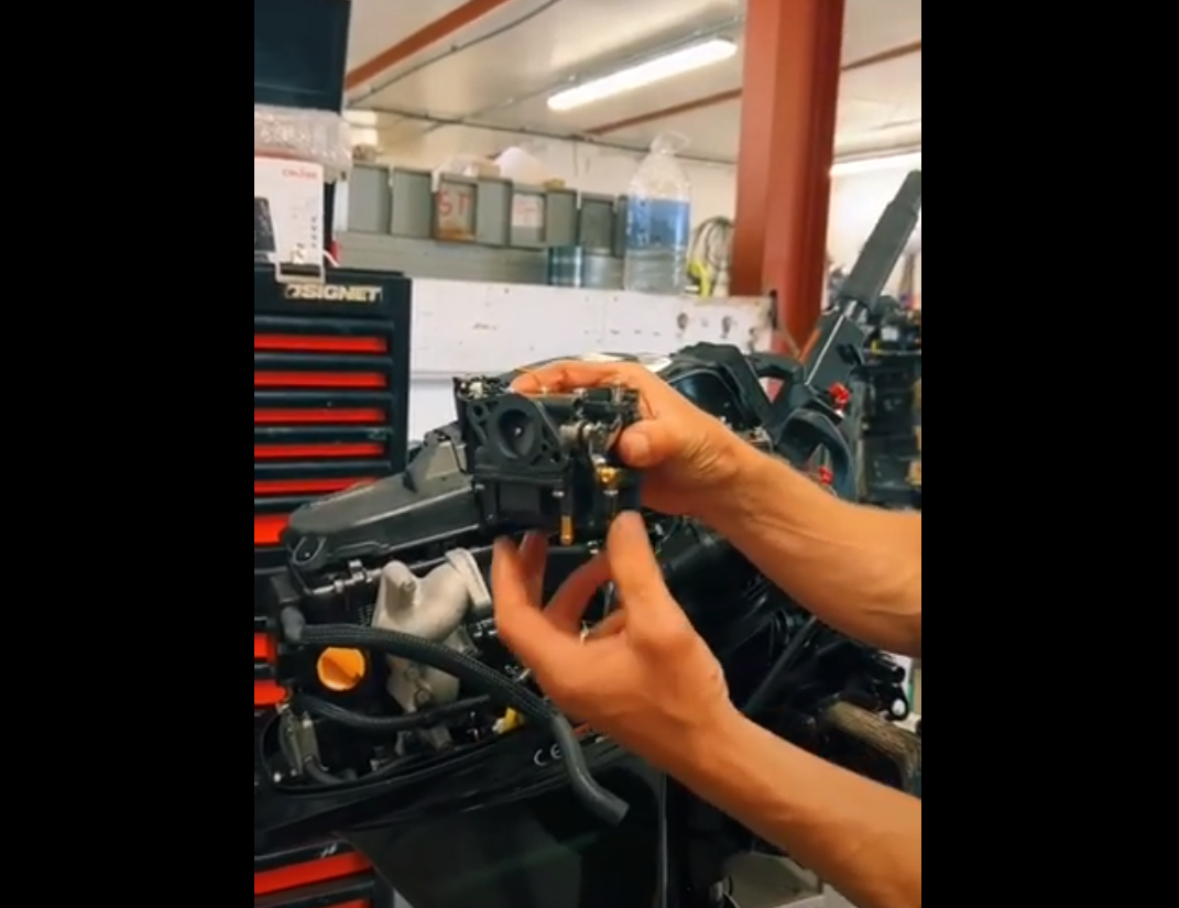 Clean an Outboard Engine Carburetor