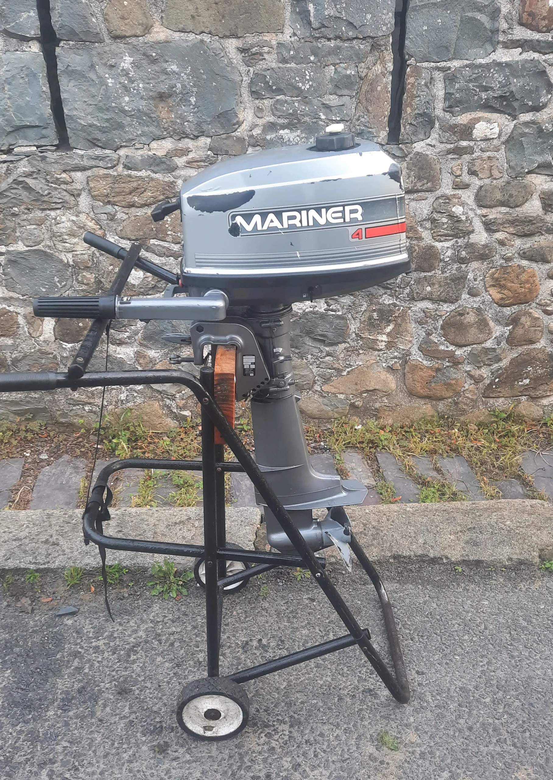 Used 4hp mariner - 2 stroke, short, manual start, tiller control
