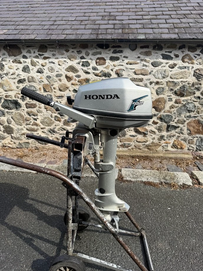 Used 5HP Honda - longshaft, fourstroke, manual start, tiller