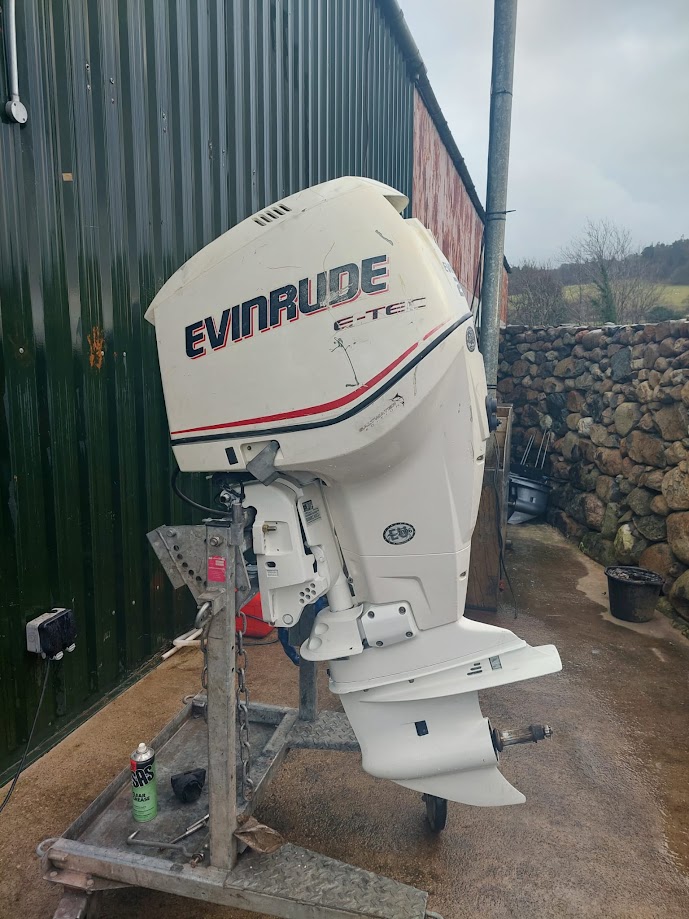Used Evinrude E-TEC 200HP V6 2-Stroke Outboard – XL Shaft
