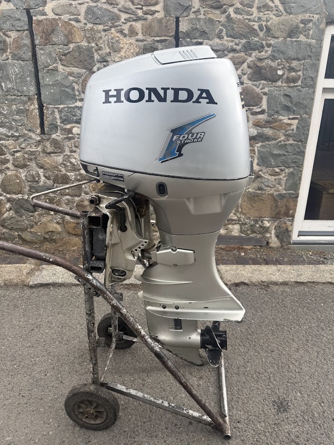 Used 50HP Honda - Longshaft, fourstroke, electric start, on remotes